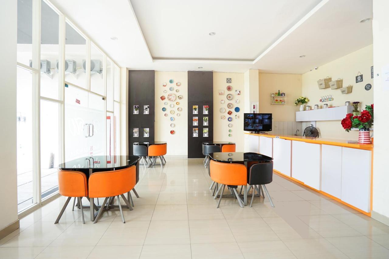 Pratisarawirya Guesthouse By Ecommerceloka Surabaya Exterior photo