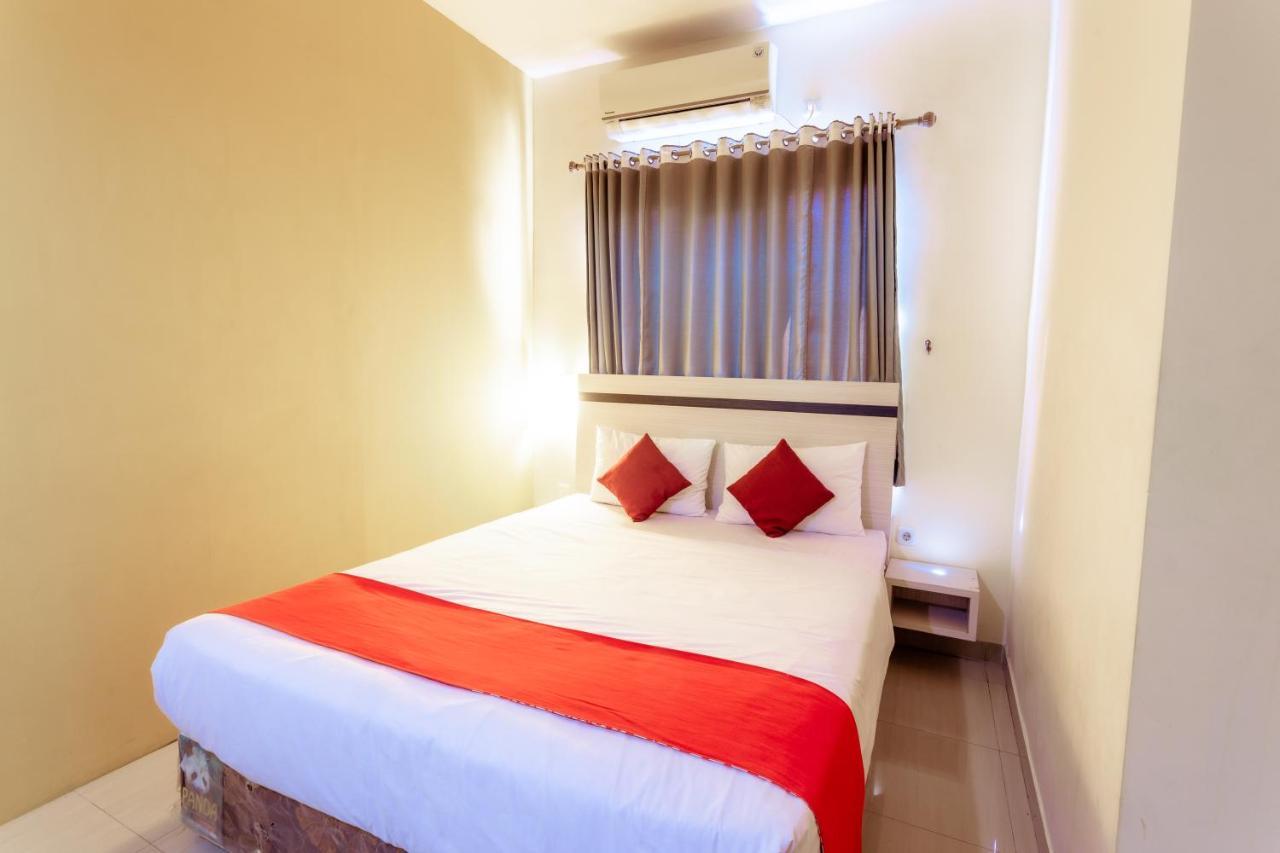 Pratisarawirya Guesthouse By Ecommerceloka Surabaya Exterior photo